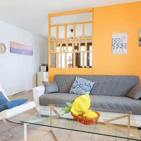Lecce Colorful Flat With Terrace & Parking Lejlighed Eksteriør billede