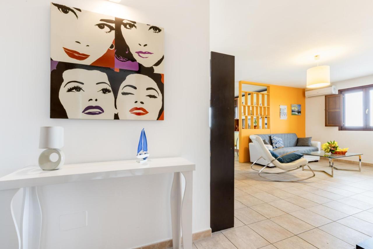 Lecce Colorful Flat With Terrace & Parking Lejlighed Eksteriør billede
